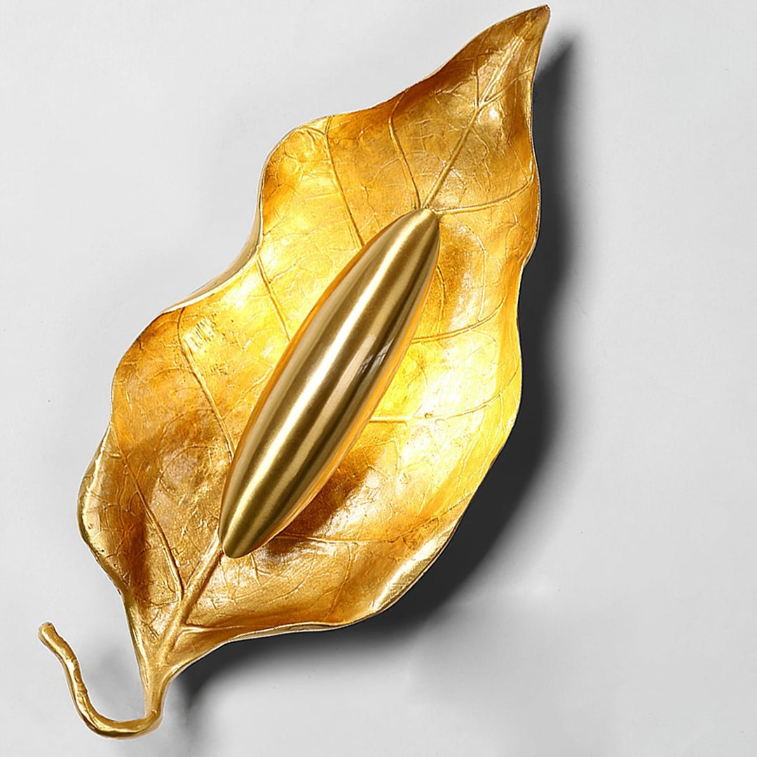 Leaf Brass Wall Lamp - Vakkerlight