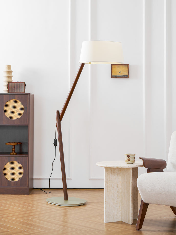 Lean Pivot Floor Lamp - Vakkerlight