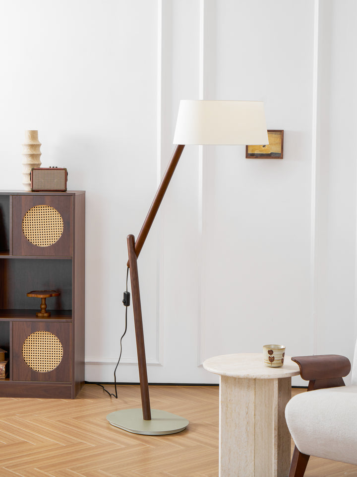 Lean Pivot Floor Lamp - Vakkerlight