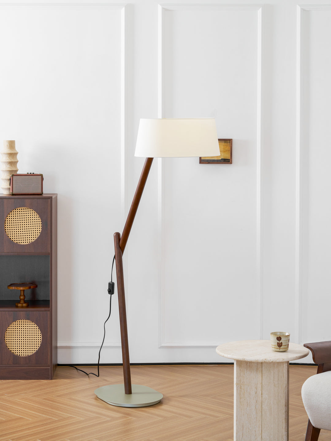 Lean Pivot Floor Lamp - Vakkerlight