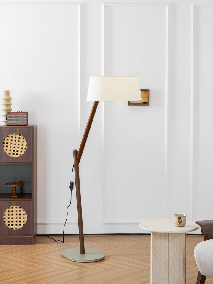 Lean Pivot Floor Lamp - Vakkerlight