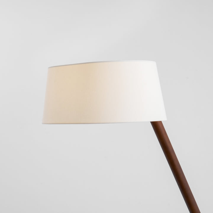 Lean Pivot Floor Lamp - Vakkerlight