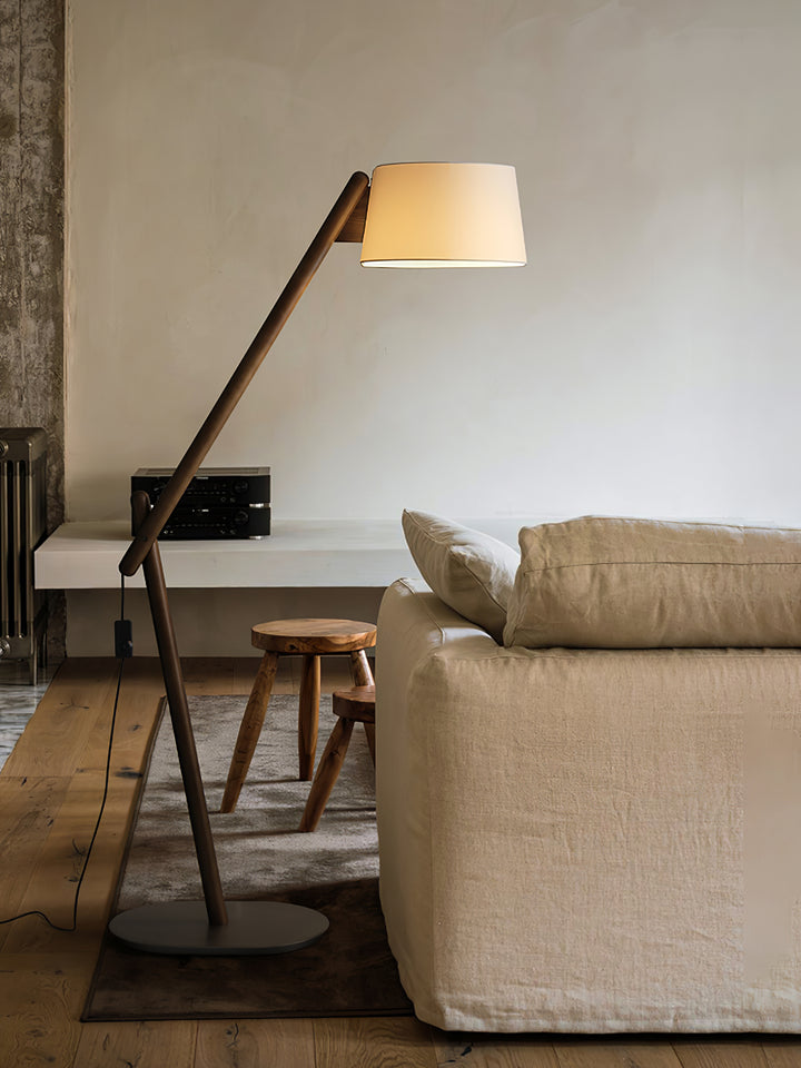 Lean Pivot Floor Lamp - Vakkerlight