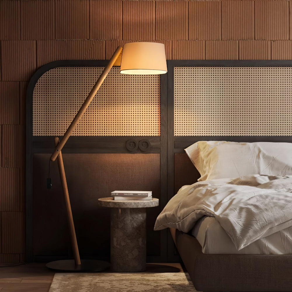 Lean Pivot Floor Lamp - Vakkerlight