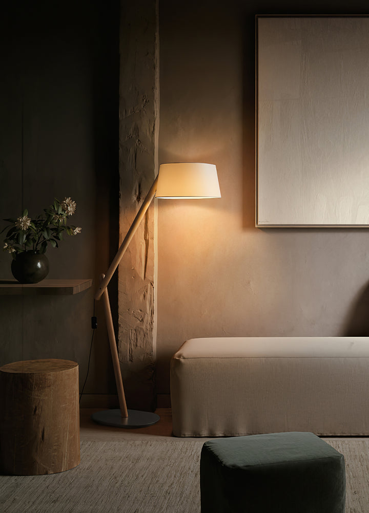 Lean Pivot Floor Lamp - Vakkerlight