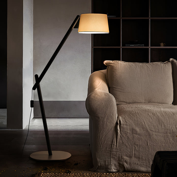 Lean Pivot Floor Lamp - Vakkerlight