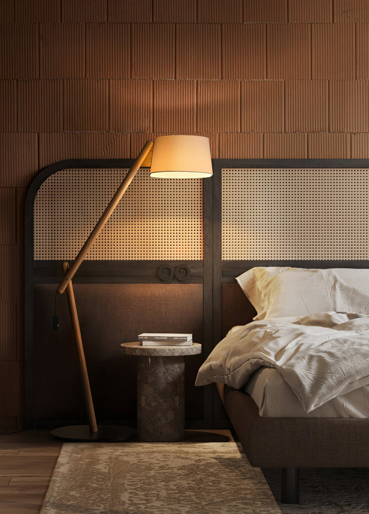 Lean Pivot Floor Lamp - Vakkerlight