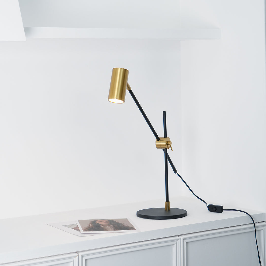 Lektor Table Lamp - Vakkerlight