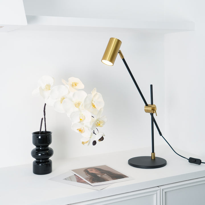 Lektor Table Lamp - Vakkerlight