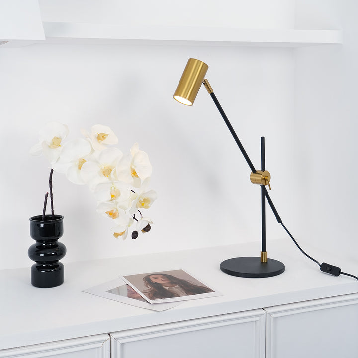 Lektor Table Lamp - Vakkerlight