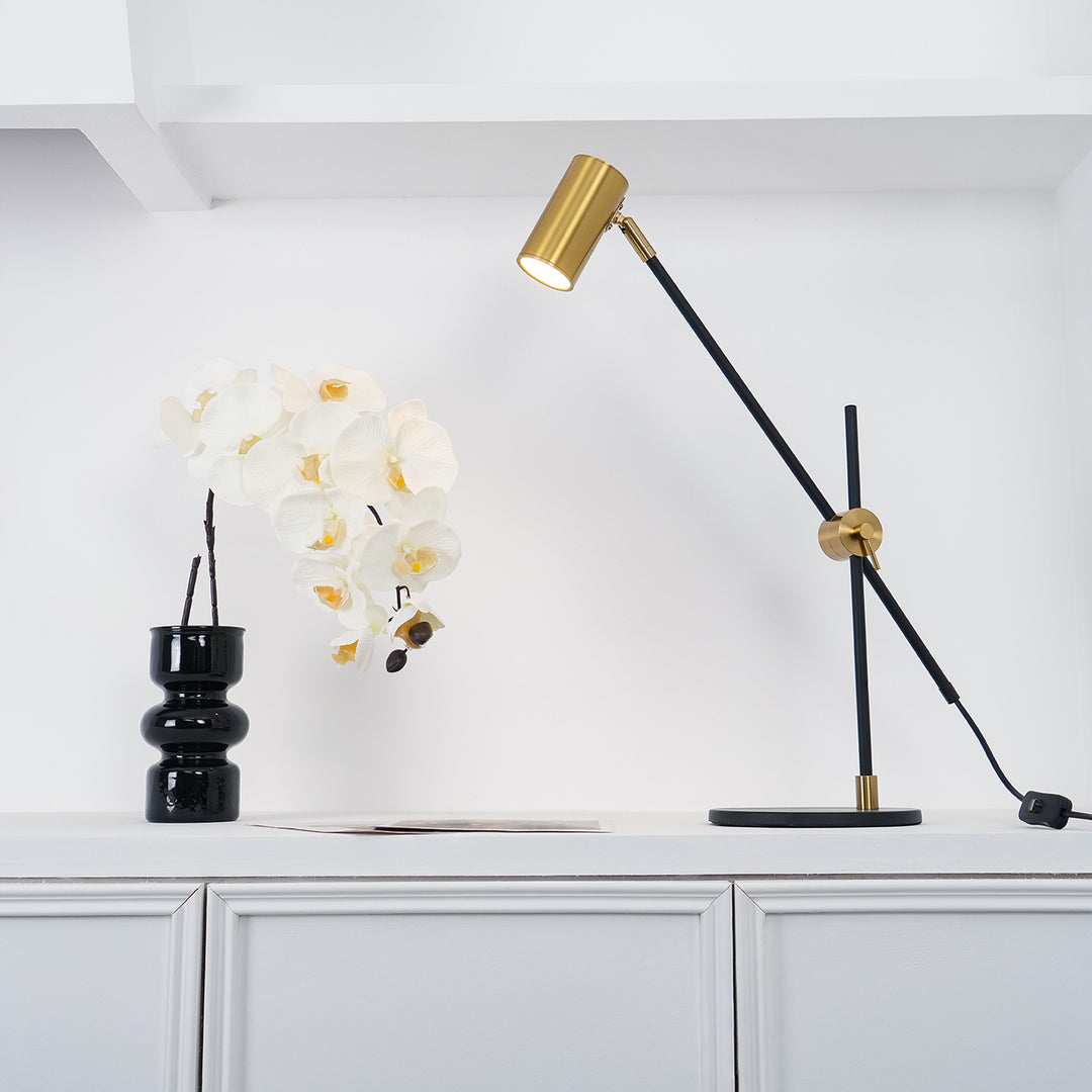 Lektor Table Lamp - Vakkerlight