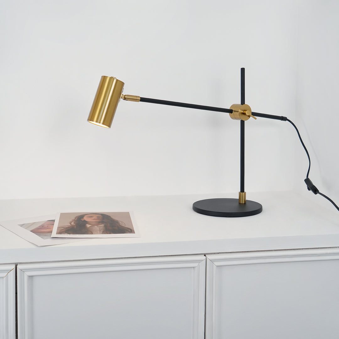 Lektor Table Lamp - Vakkerlight