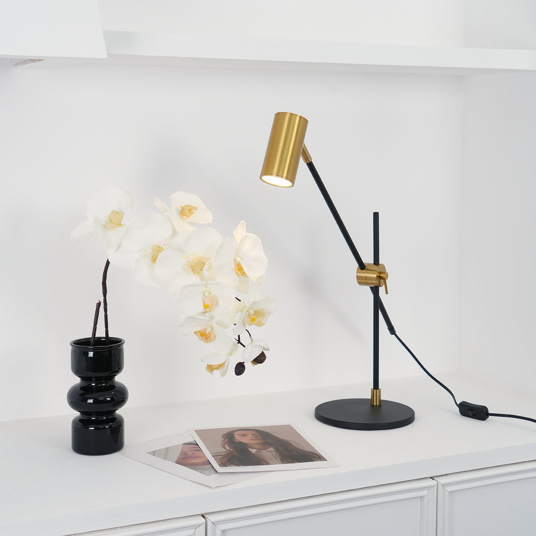 Lektor Table Lamp - Vakkerlight