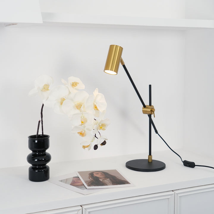 Lektor Table Lamp - Vakkerlight