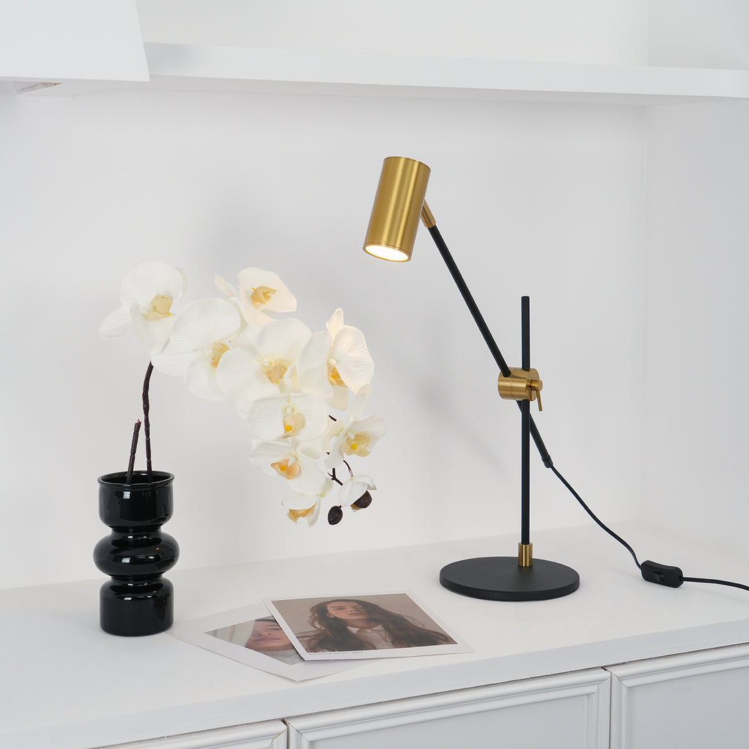 Lektor Table Lamp - Vakkerlight