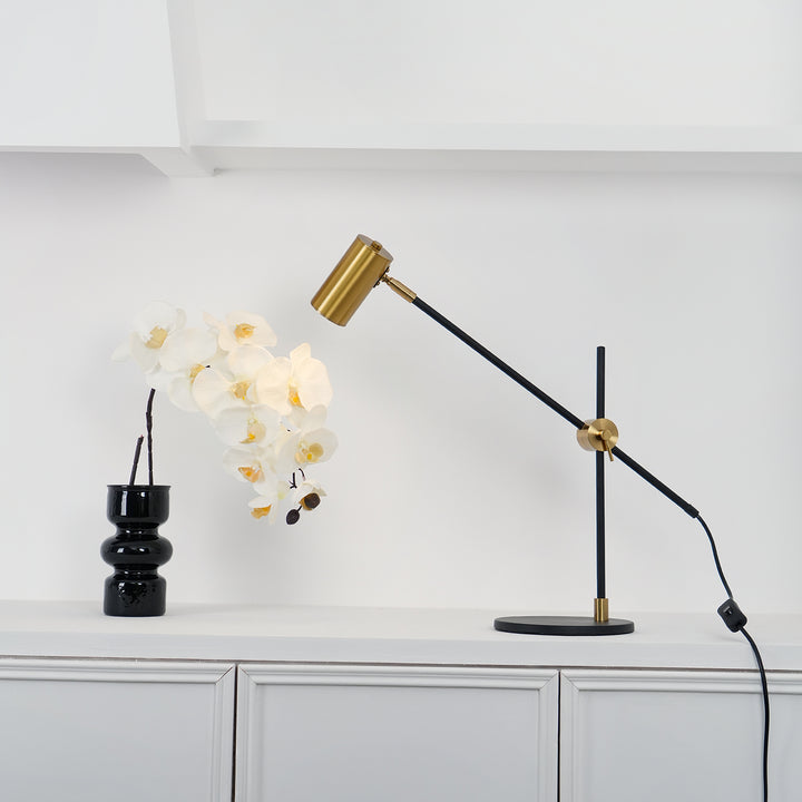 Lektor Table Lamp - Vakkerlight