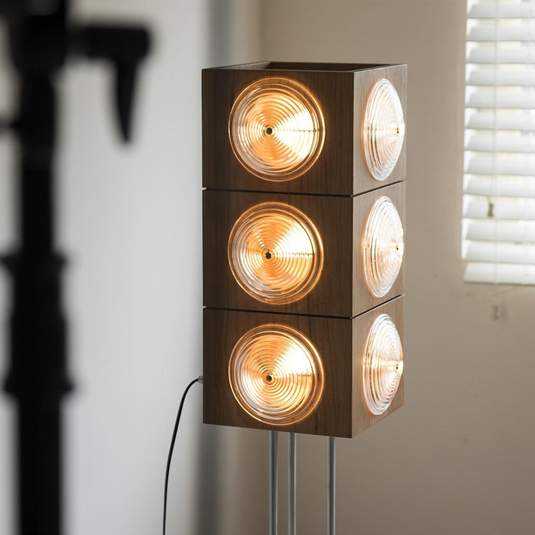 Cinematic Lightbox Camera Floor Lamp - Vakkerlight