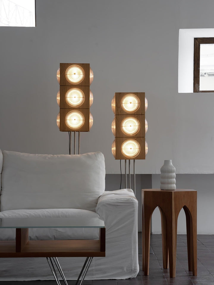 Cinematic Lightbox Camera Floor Lamp - Vakkerlight