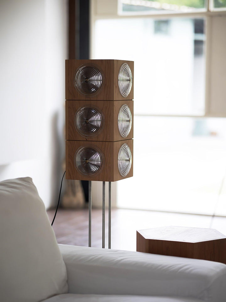 Cinematic Lightbox Camera Floor Lamp - Vakkerlight