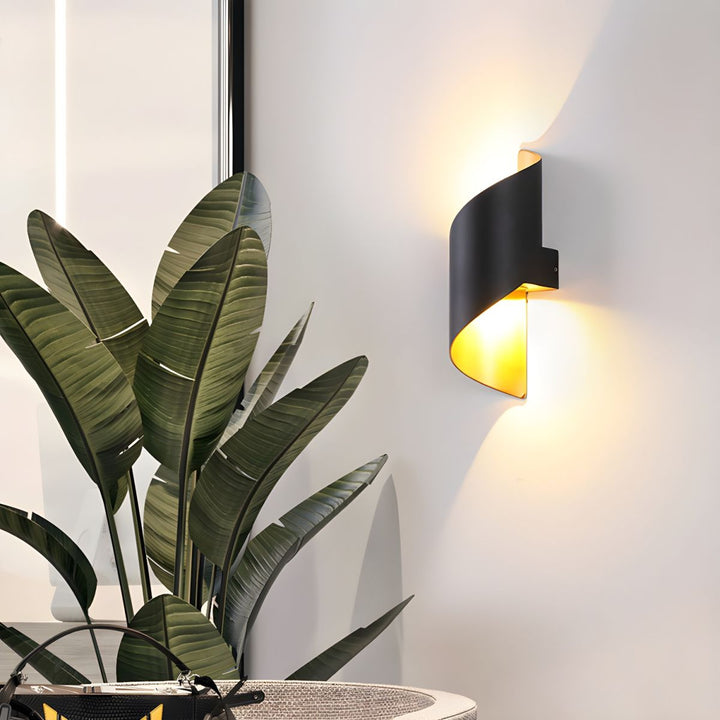 Lila Wall Lamp - Vakkerlight