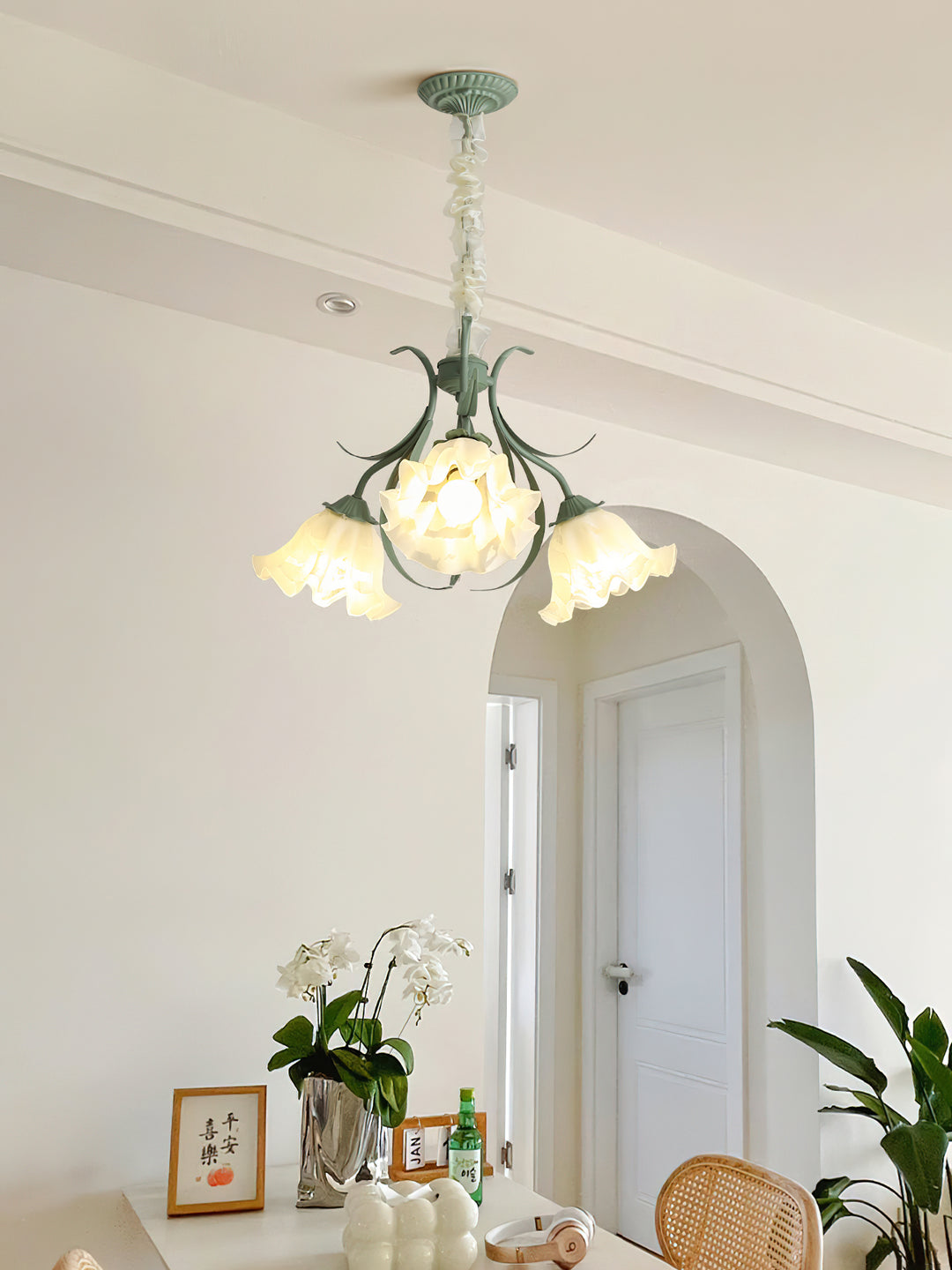 Lily of the Valley Flower Chandelier - Vakkerlight