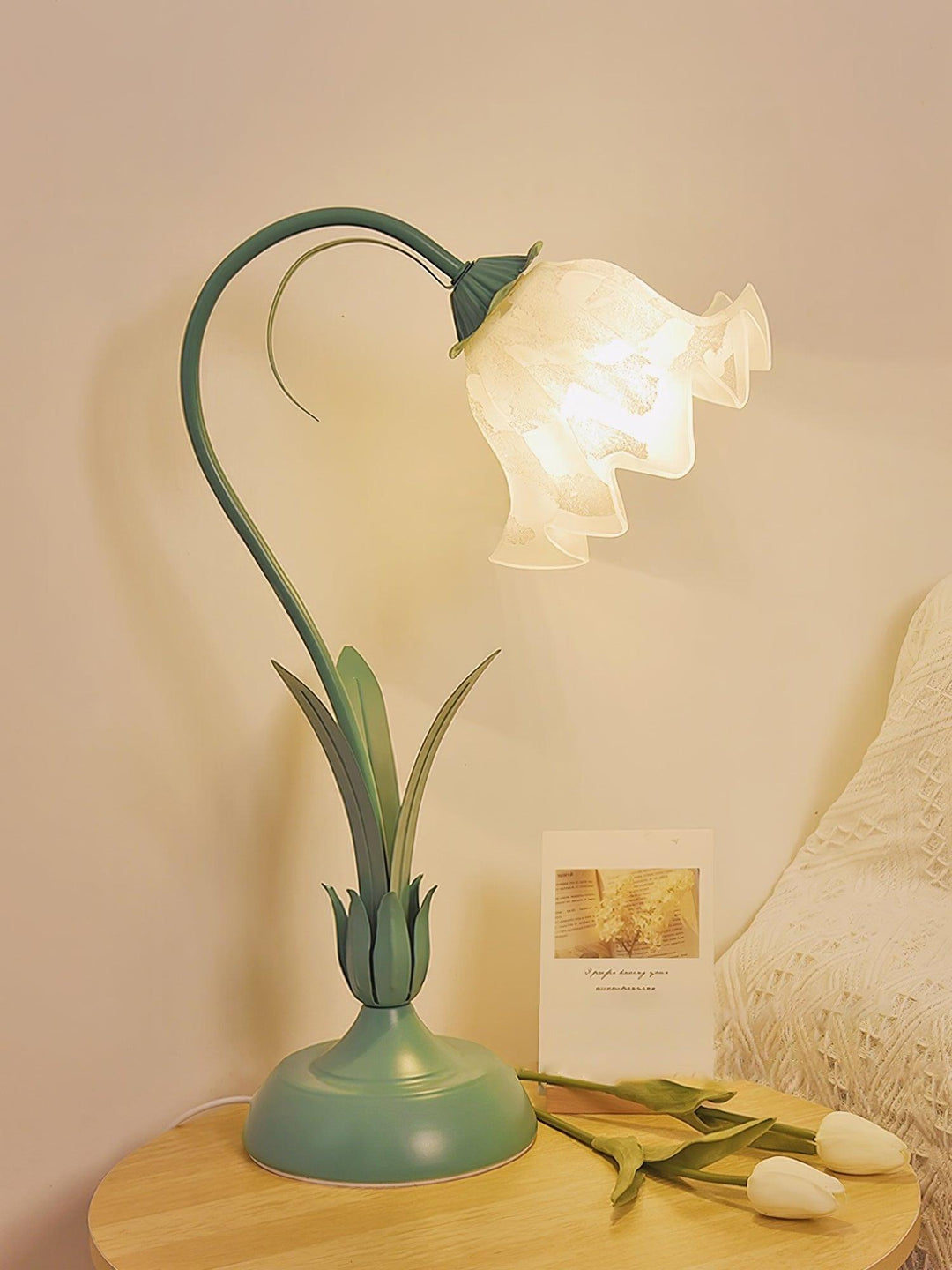 Lily of the Valley Table Lamp - Vakkerlight