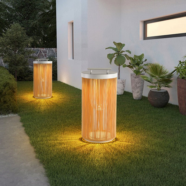 Linden Column Solar Outdoor Lamp - Vakkerlight
