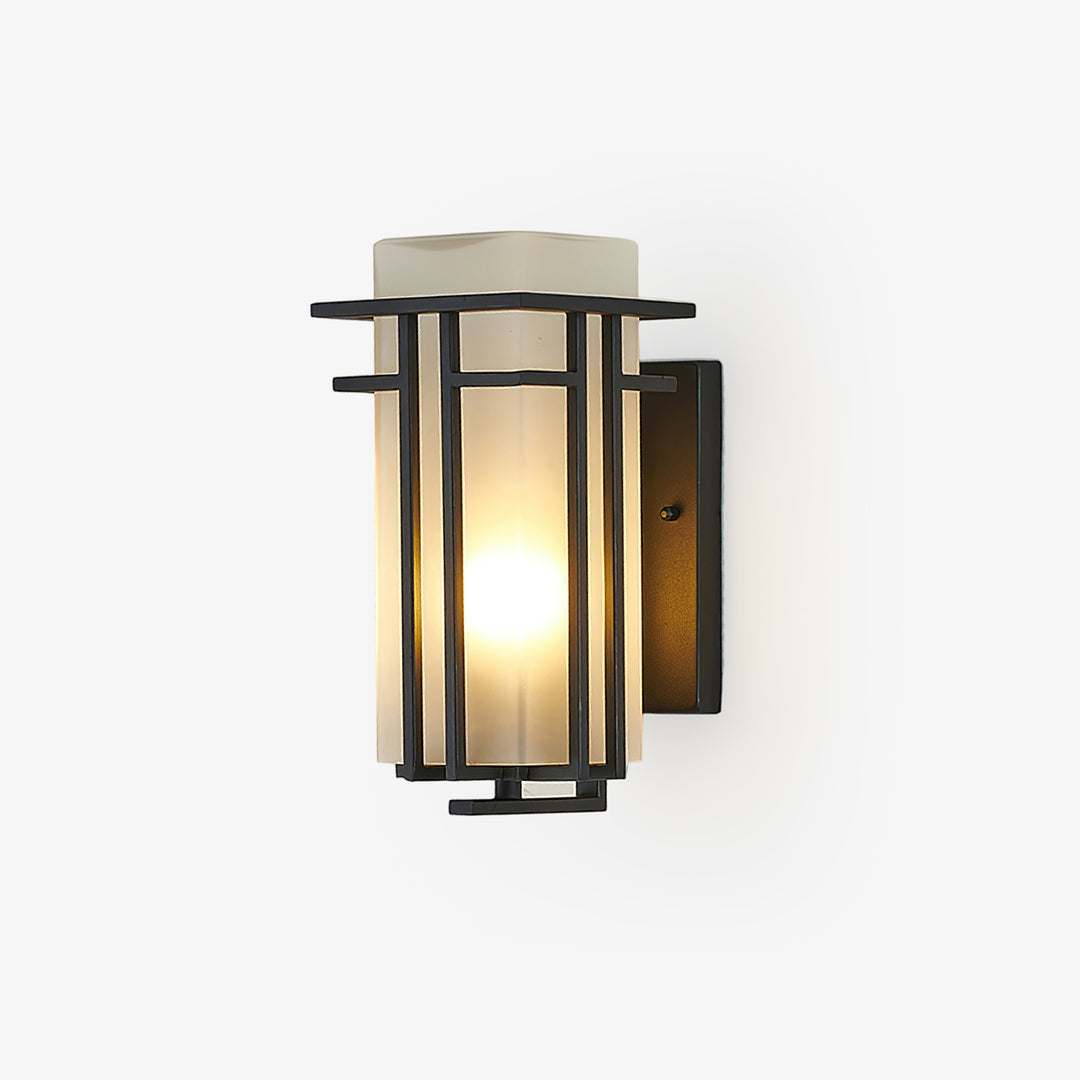 Linden Outdoor Wall Lamp