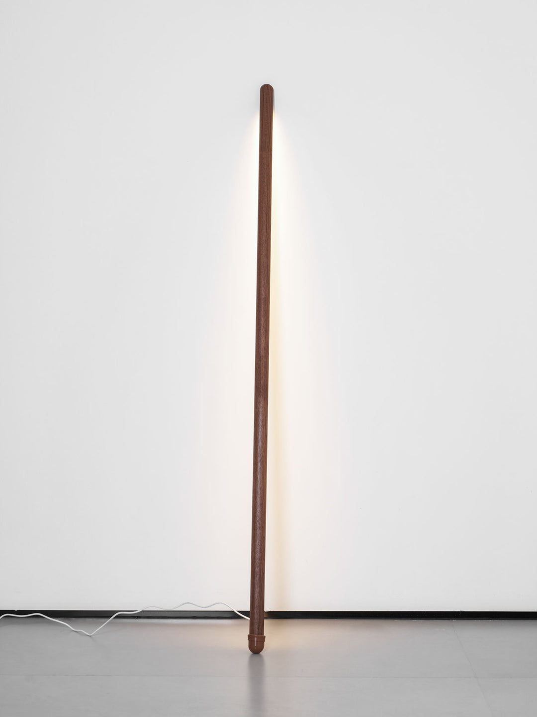 Line Assist Ambience Floor Lamp - Vakkerlight