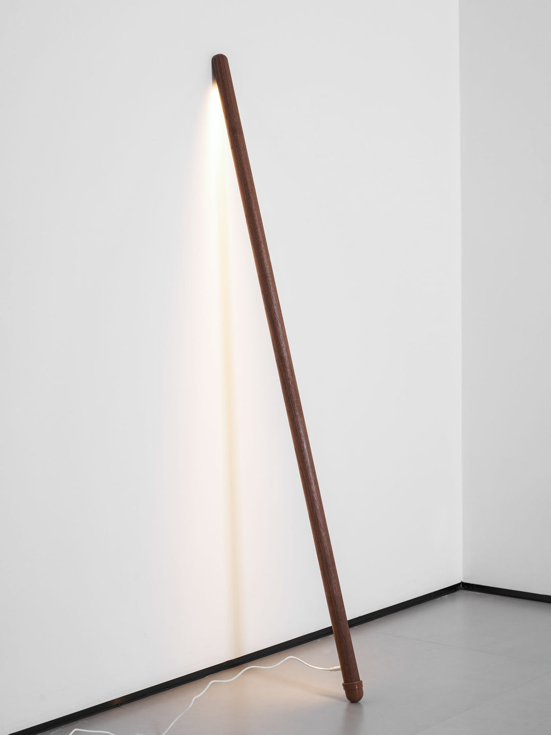 Line Assist Ambience Floor Lamp - Vakkerlight