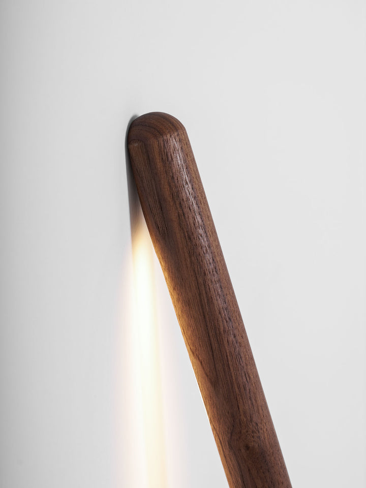 Line Assist Ambience Floor Lamp - Vakkerlight