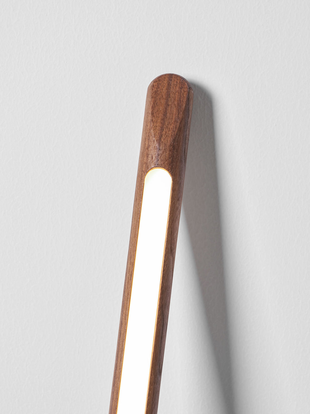 Line Assist Ambience Floor Lamp - Vakkerlight