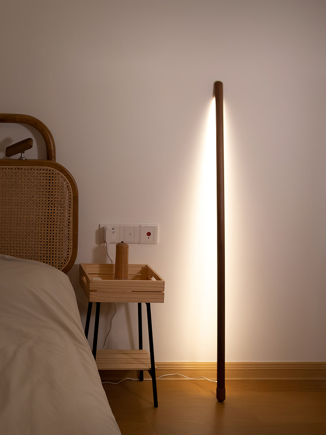 Line Assist Ambience Floor Lamp - Vakkerlight