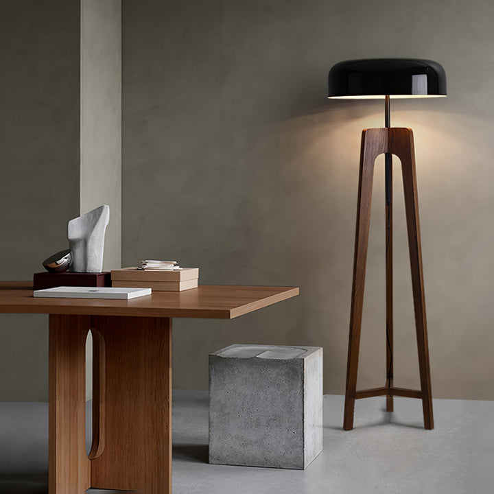 Linea Floor Lamp - Vakkerlight