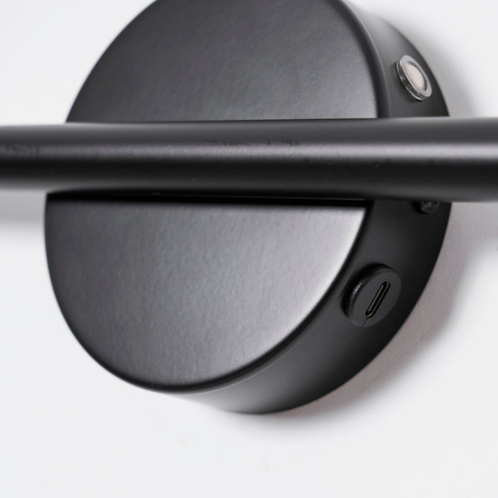 Linearo Rechargeable Wall Lamp