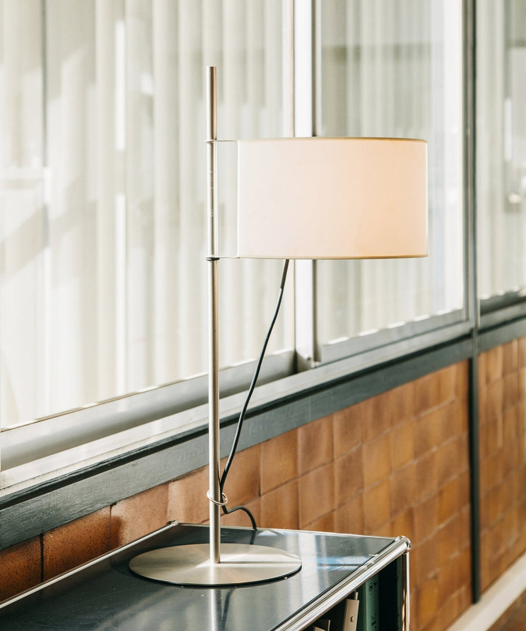 Lino Arc Table Lamp - Vakkerlight