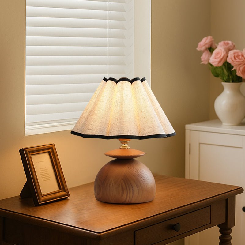 Liora Pleated Table Lamp - Vakkerlight