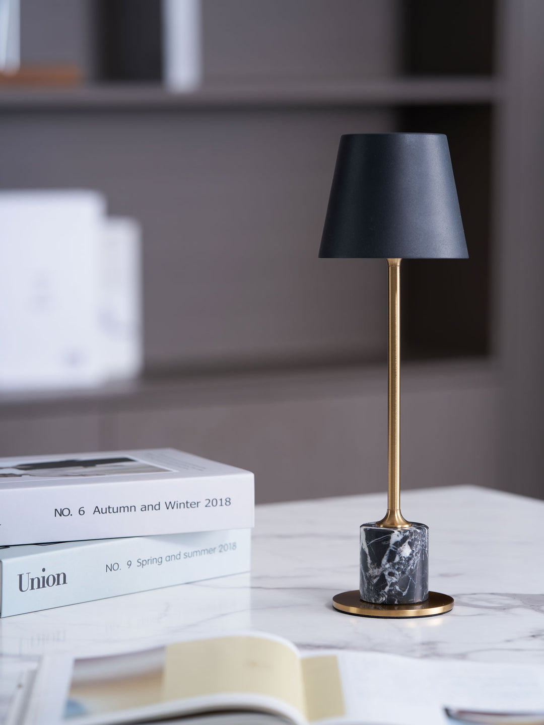 Lirio Mini Marble Table Lamp - Vakkerlight