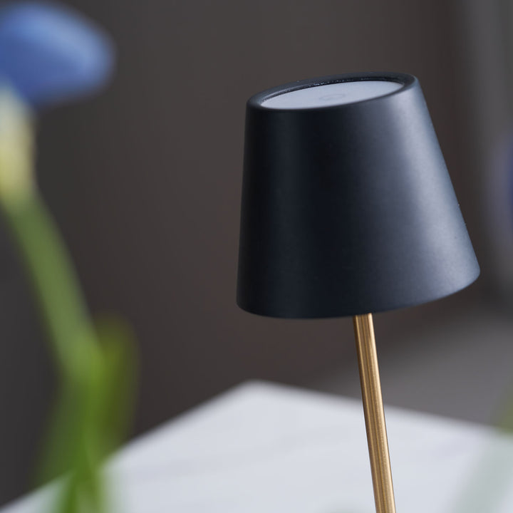 Lirio Mini Marble Table Lamp - Vakkerlight