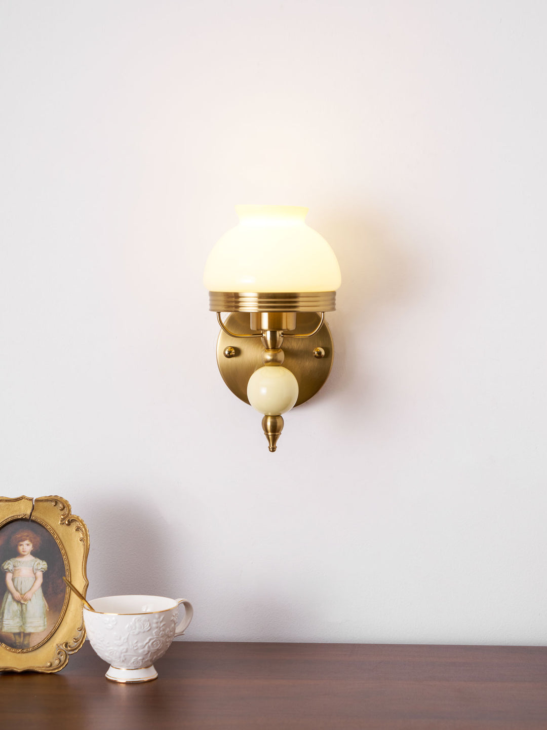 Loa Glass Wall Lamp - Vakkerlight