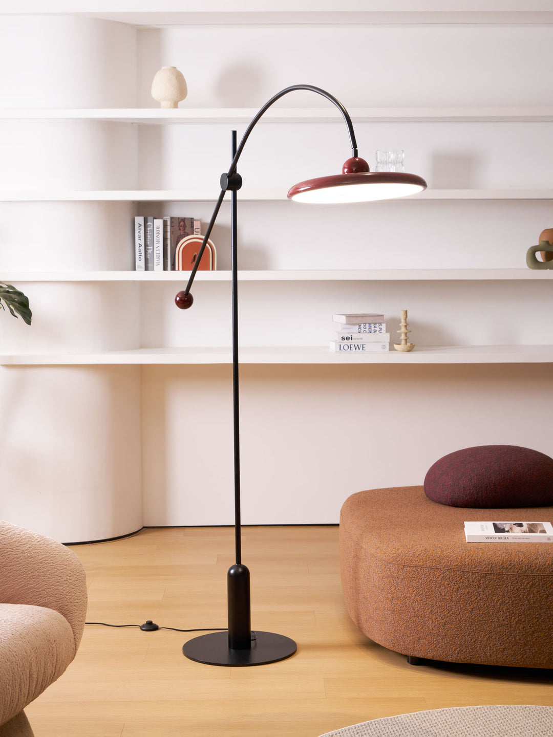 Lola Floor Lamp - Vakkerlight