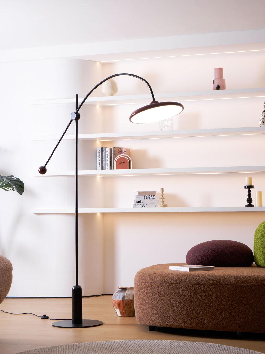 Lola Floor Lamp - Vakkerlight