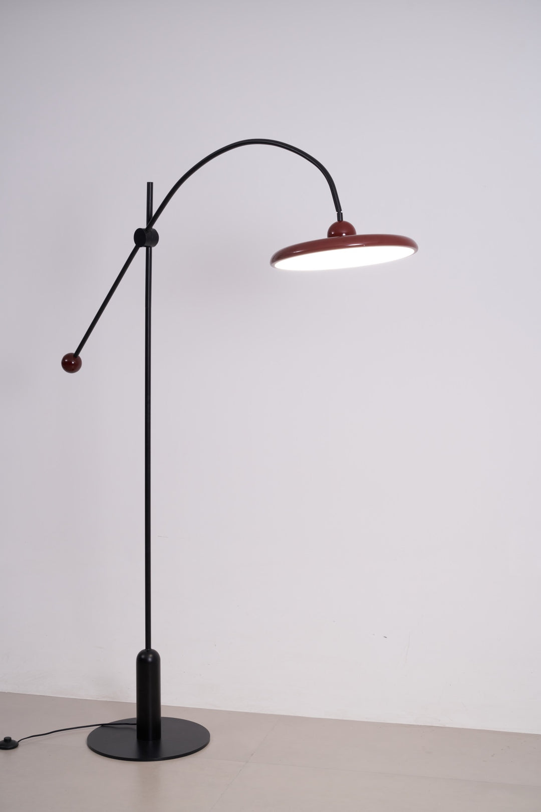 Lola Floor Lamp - Vakkerlight