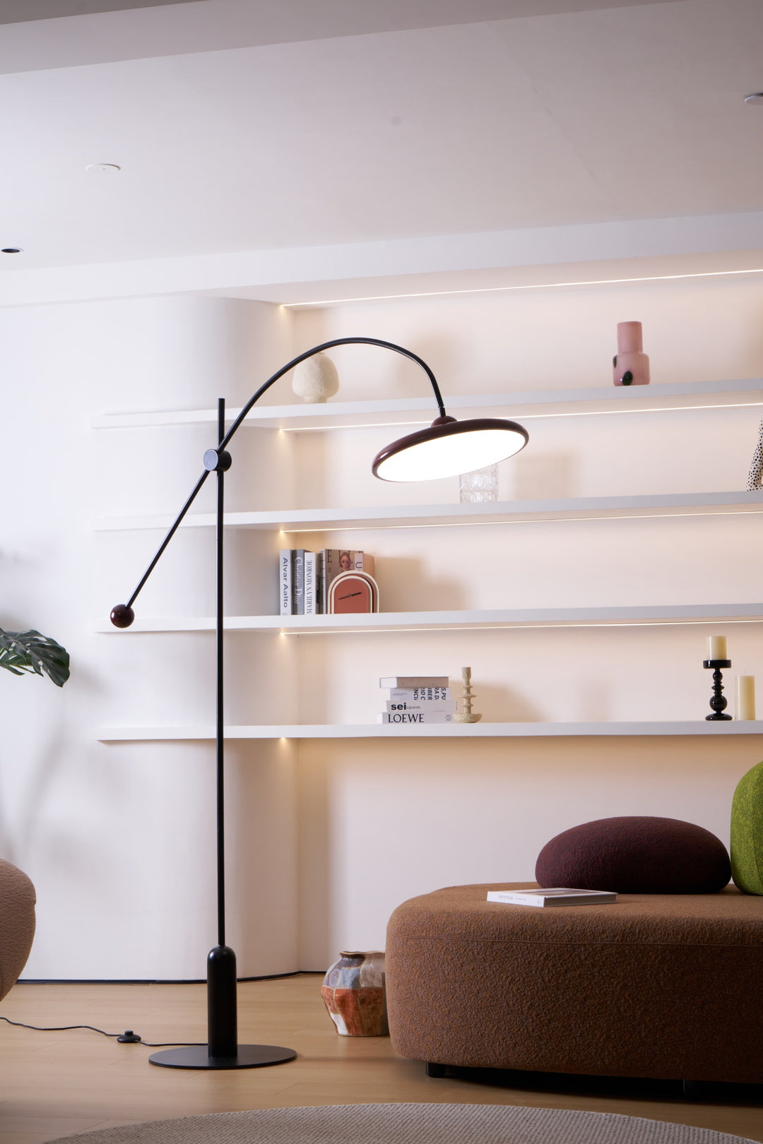 Lola Floor Lamp - Vakkerlight