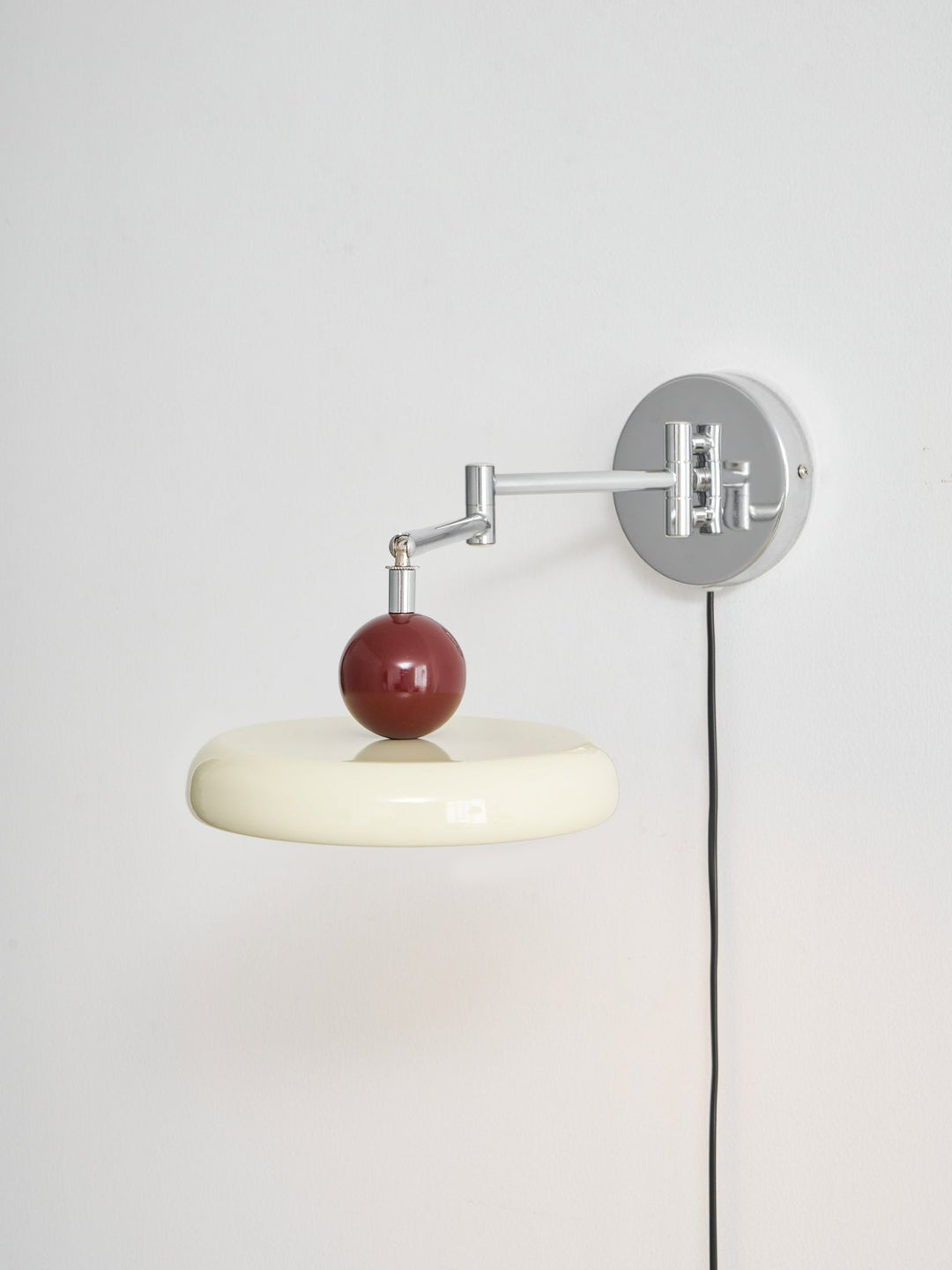 Lola Plug - in Wall Lamp - Vakkerlight