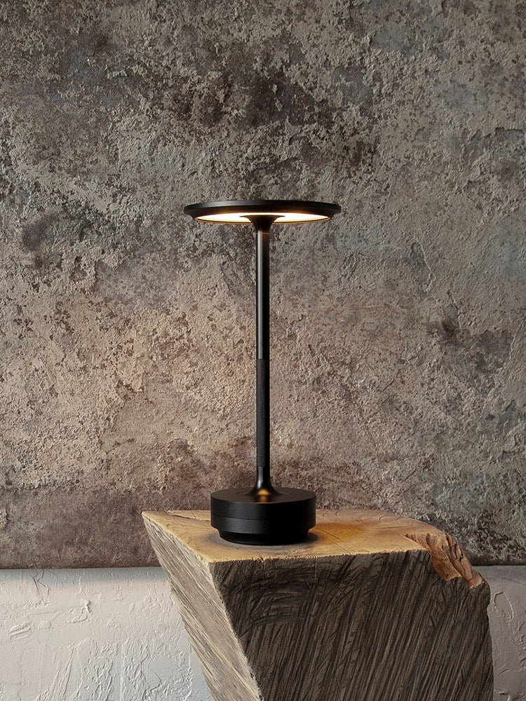 Lorin Rechargeable Table Lamp - Vakkerlight