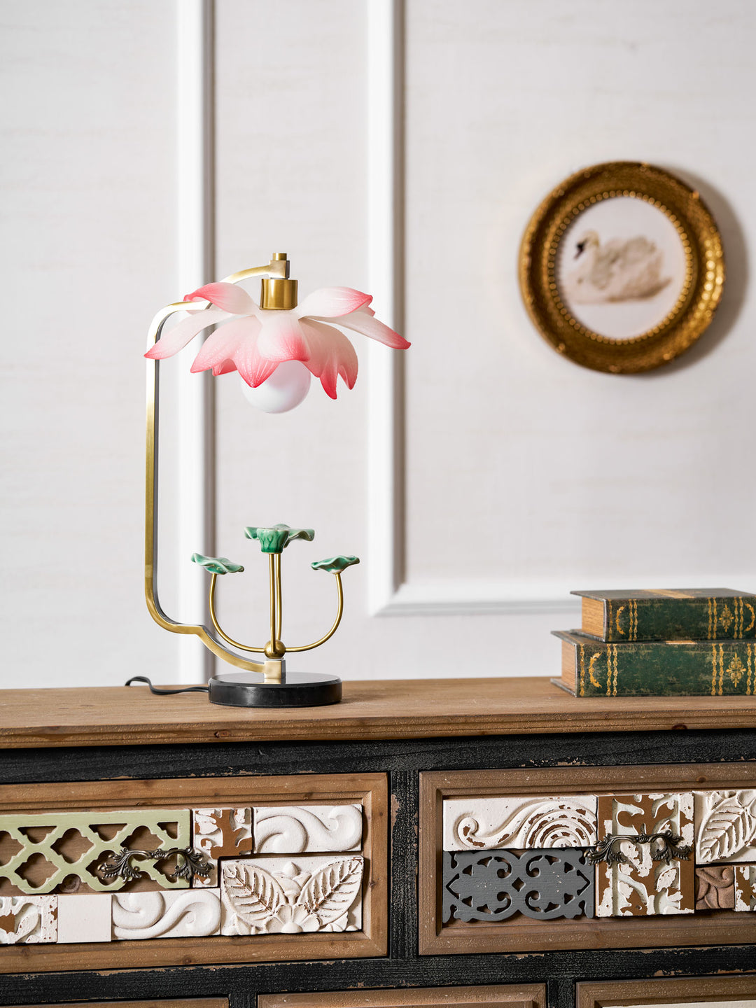 Lotus Table Lamp - Vakkerlight