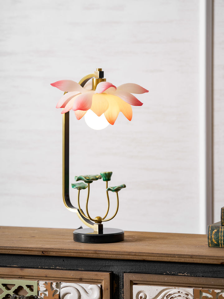 Lotus Table Lamp - Vakkerlight