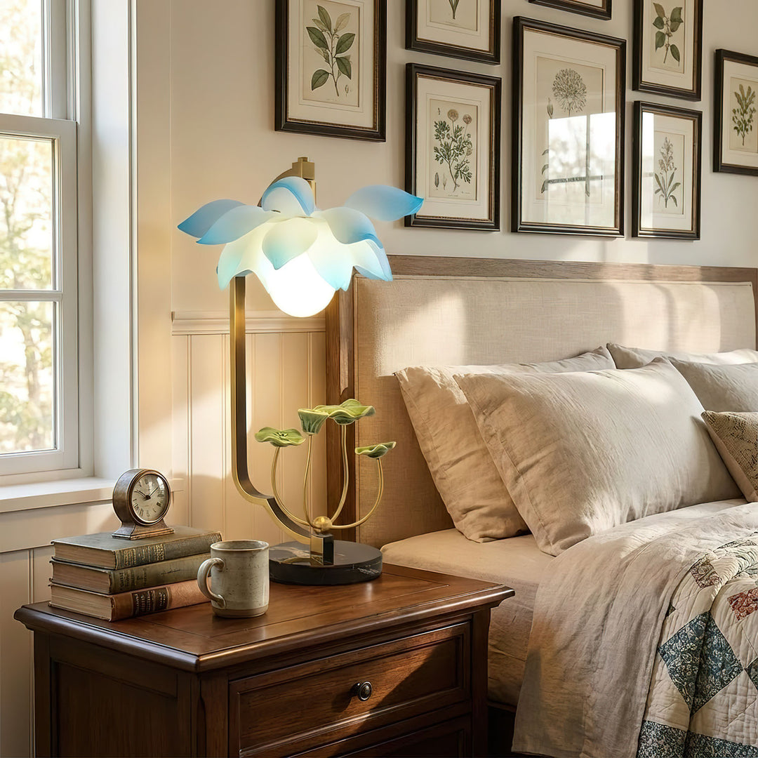 Lotus Table Lamp - Vakkerlight