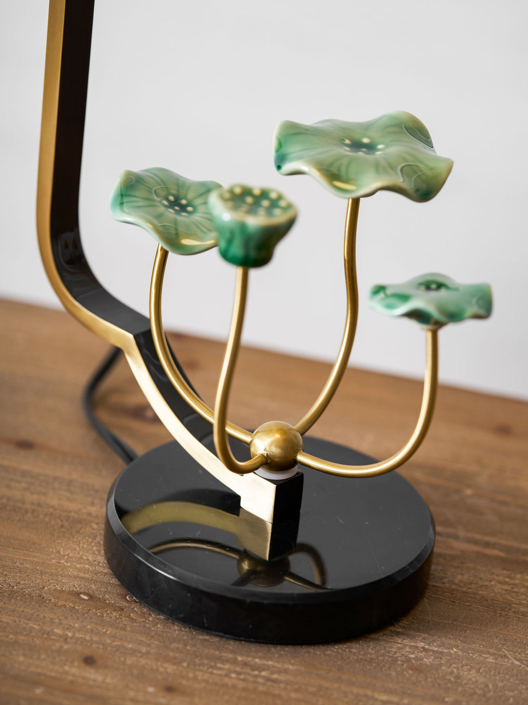 Lotus Table Lamp - Vakkerlight